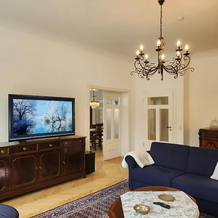 In Historischer Im Zentum Neumuensters Lägenhet